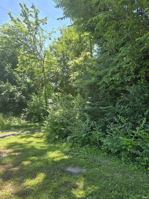 1103 W 11th St, Bloomington, IN 47404