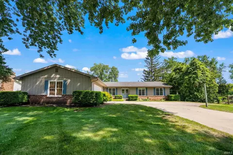 1206 Glenwood Park Dr, Elkhart, IN 46514