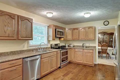 3111 E Saint James Ct, Bloomington, IN 47401 photo 8