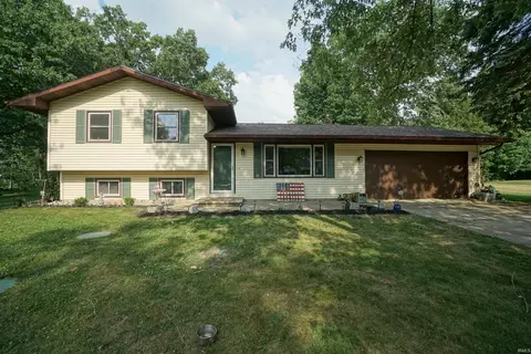 1795 Hartzler St, Warsaw, IN 46580