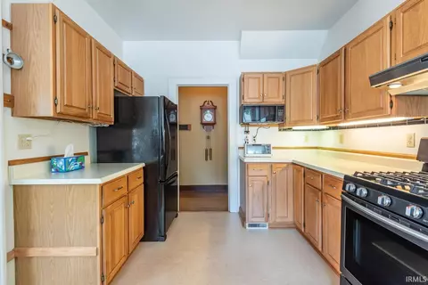 716 S High St, Bloomington, IN 47401 photo 22