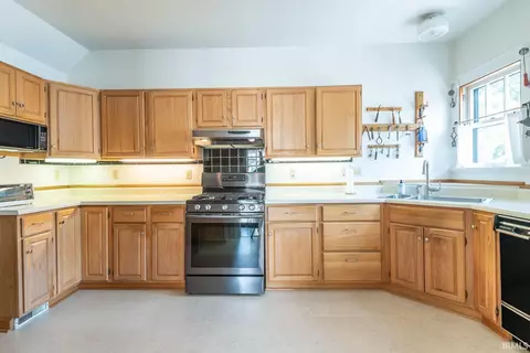 716 S High St, Bloomington, IN 47401 photo 20
