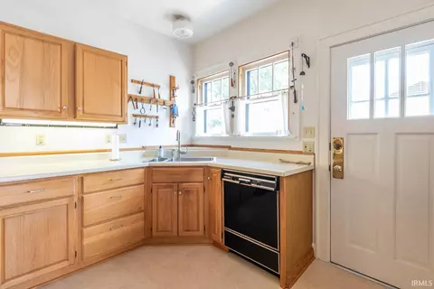 716 S High St, Bloomington, IN 47401 photo 21