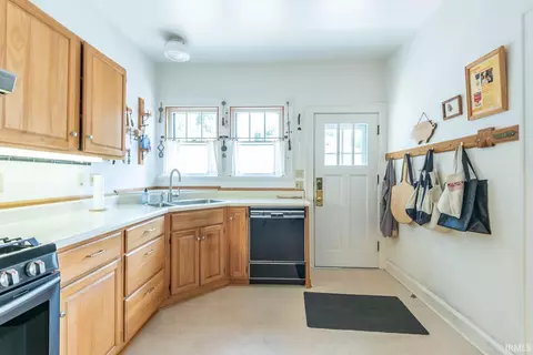 716 S High St, Bloomington, IN 47401 photo 23
