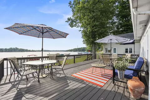 6025 S 970 E, Wolcottville, IN 46795