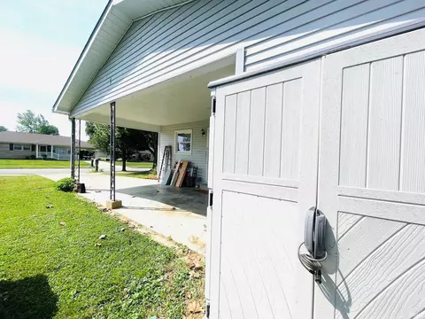 2947 Broadview Dr, Bedford, IN 47421 photo 6