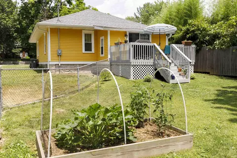 322 E 1st St, Bloomington, IN 47401 photo 25
