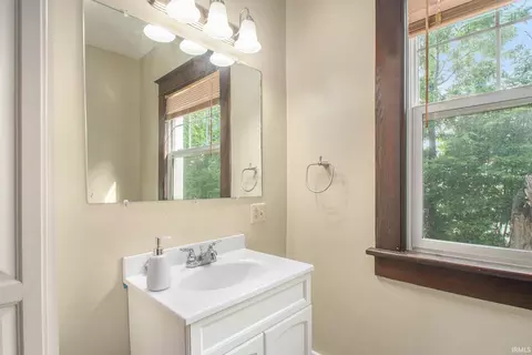 9041 E Hatchery Rd, Syracuse, IN 46567 photo 12