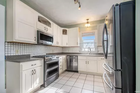 9041 E Hatchery Rd, Syracuse, IN 46567 photo 10