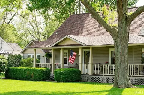 1601 S Andrews Rd, Yorktown, IN 47396