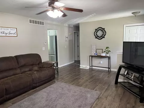 12356 Timberline Trace S Dr, Granger, IN 46530 photo 5