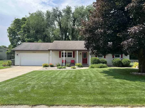 12356 Timberline Trace S Dr, Granger, IN 46530 photo 1