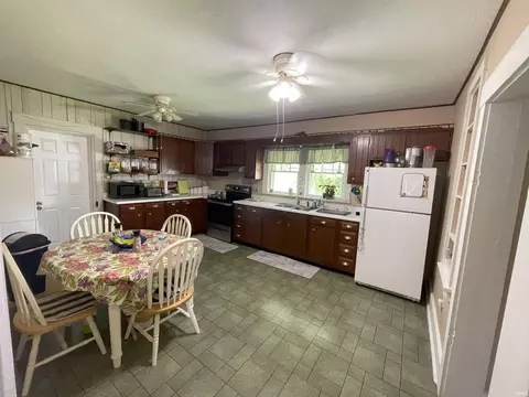 1128 W Main St, Mitchell, IN 47446 photo 10