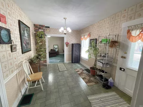 1128 W Main St, Mitchell, IN 47446 photo 6