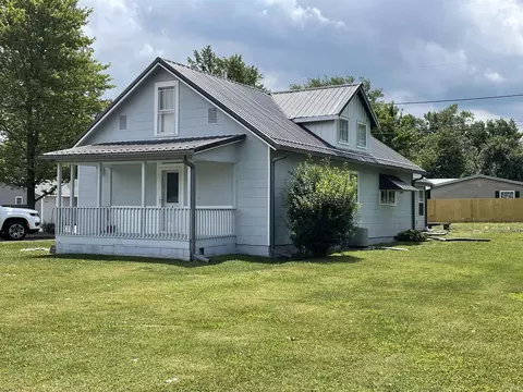 1128 W Main St, Mitchell, IN 47446 photo 1
