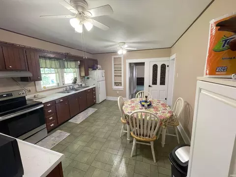 1128 W Main St, Mitchell, IN 47446 photo 11