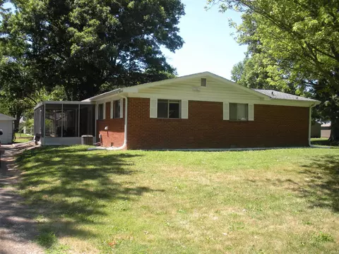 421 E Second St, Mulberry, IN 46058 photo 3