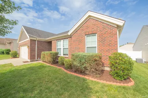 819 Tawny Dr, Evansville, IN 47712