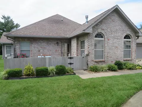 8017 River Park Way, Evansville, IN 47715