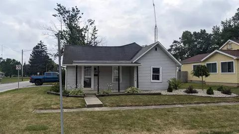 534 E Arnold St, Bluffton, IN 46714 photo 1