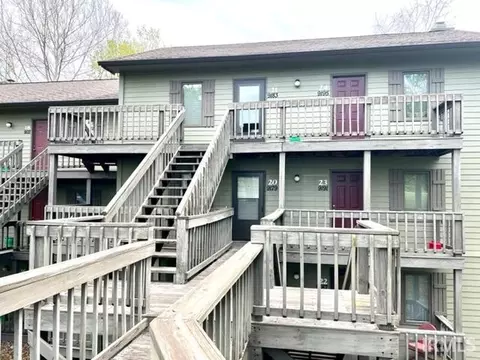 9179 S Pointe Retreat Dr #20, Bloomington, IN 47401