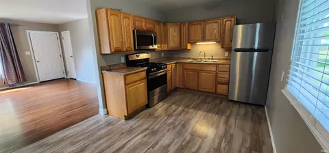 710 E Rose Ln, Syracuse, IN 46567 photo 12