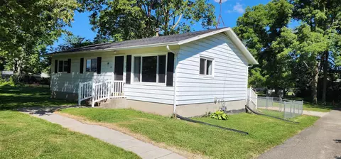 710 E Rose Ln, Syracuse, IN 46567 photo 2