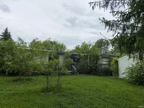 6612 E Lewis Dr, Albany, IN 47320