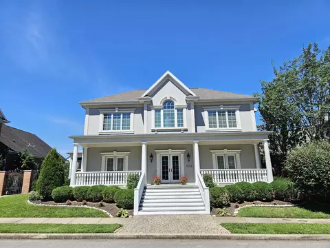 1525 Larkinwood Ln, Evansville, IN 47715