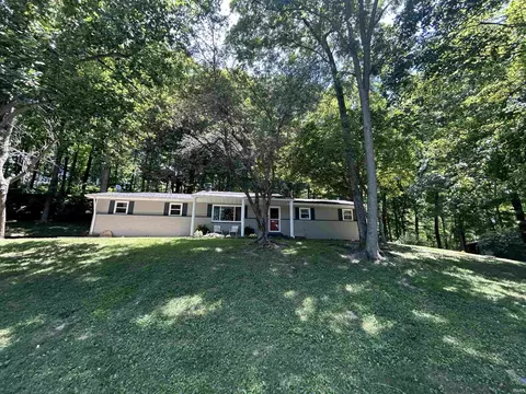 7685 W 275 S, Owensville, IN 47665