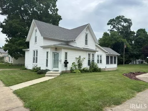 332 W Grant St, Lagrange, IN 46761 photo 1