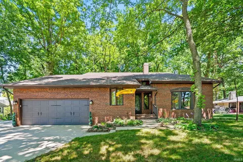 404 Woodland Dr, North Manchester, IN 46962