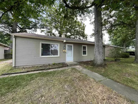 6109 Landsdowne Dr, Fort Wayne, IN 46816