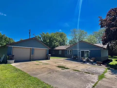 902 E 9th St, Fowler, IN 47944 photo 2