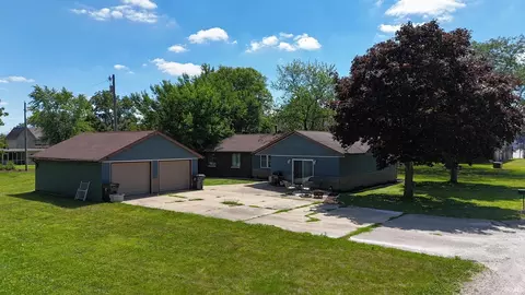 902 E 9th St, Fowler, IN 47944 photo 1
