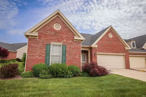 954 S Fieldcrest Ct, Bloomington, IN 47401