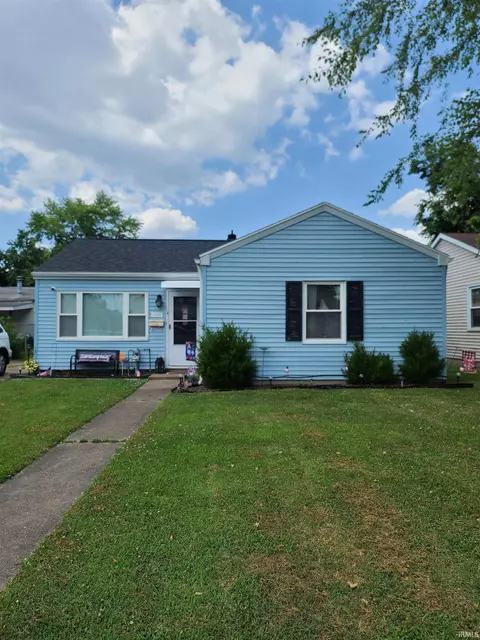 2454 Ravenswood Dr, Evansville, IN 47714