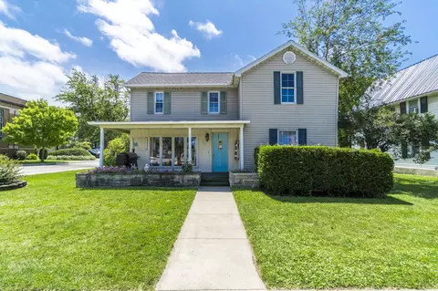 134 E Lake St, Topeka, IN 46571 photo 1