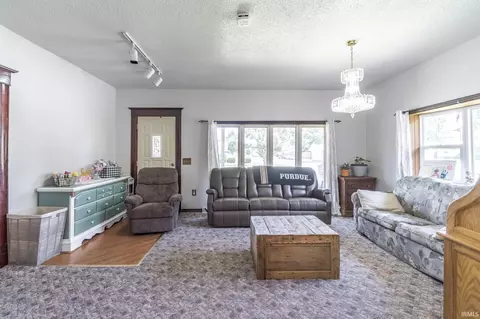 134 E Lake St, Topeka, IN 46571 photo 5