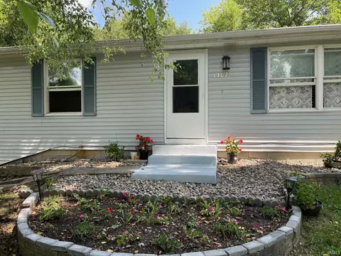 1307 Wooster Rd, Winona Lake, IN 46590