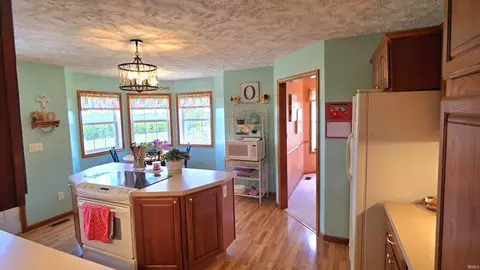 705 Devoe Dr, Sweetser, IN 46987 photo 12