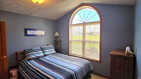 705 Devoe Dr, Sweetser, IN 46987 photo 22