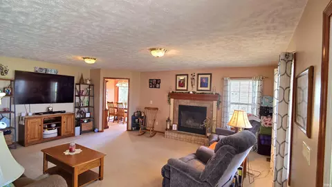 705 Devoe Dr, Sweetser, IN 46987 photo 5