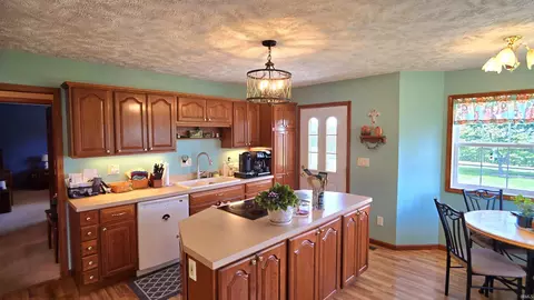 705 Devoe Dr, Sweetser, IN 46987 photo 13