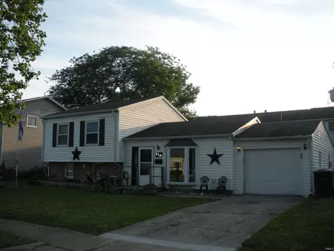 2308 Summerfield Dr, Lafayette, IN 47909