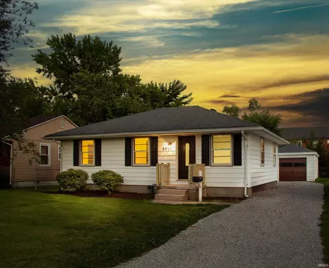 2817 Taylor Ave, Evansville, IN 47714