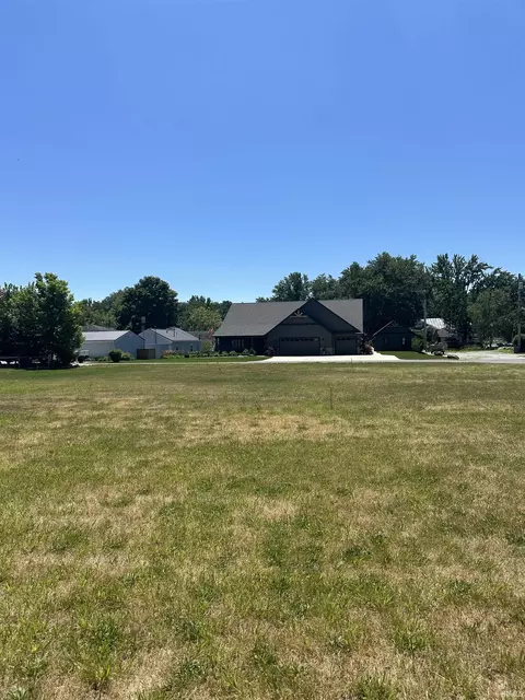 8075 E Louie St, Syracuse, IN 46567 photo 2