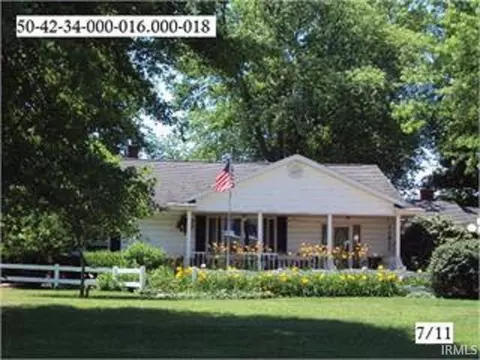 11821 Plymouth-goshen Trl, Plymouth, IN 46563