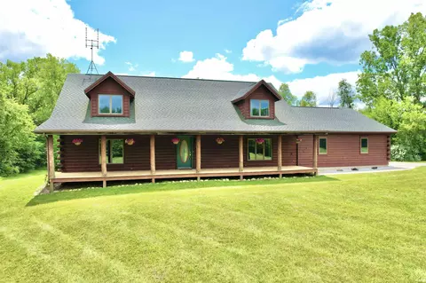 11520 E 750 S, Wolcottville, IN 46795