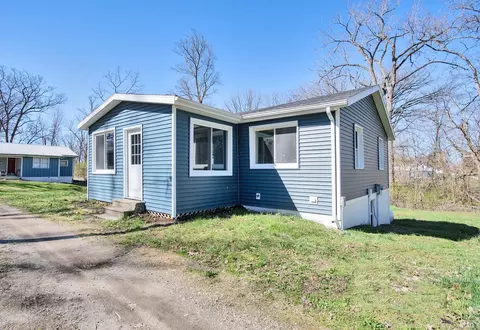 40 Lane 112b Turkey Lk, Lagrange, IN 46761